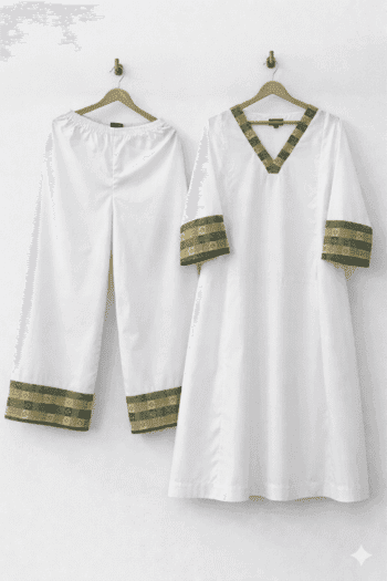 A-line Kurta set with V neckline detail
