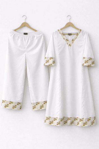 A-line Kurta set with V neckline detail